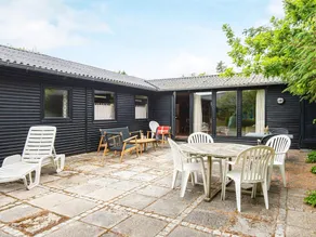 6 Person Holiday Home in Ulfborg - Image 4