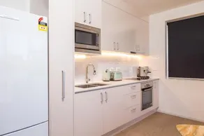 Bridge View Apartments - Image 2