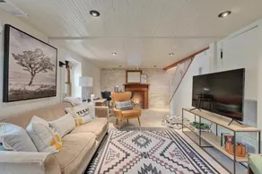 The Stanley | SoCo Estate + Pool + Pet OK - Image 2