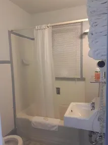 Eddys Motel - Image 3