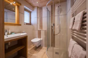 Beautiful holiday home in a stunning location with sauna - Image 3