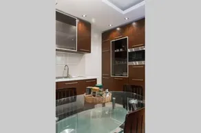 Opera House Apartments - Image 4