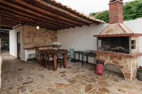 The Serenity Stone Lodge - Image 2