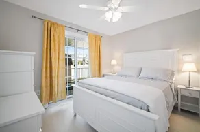 Exquisitely Large Home Block and a half to Beach - Image 2