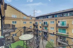 Excel London City Airport Seagull Lane Royal Victoria 2 Bedrooms Apartments - Image 4