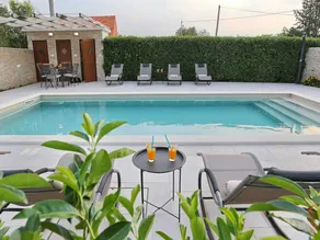 Villa in Prkos With Private Pool and Sea Nearby - Image 5