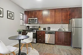 1BR Delightful Apartment in Ravenswood - Image 4