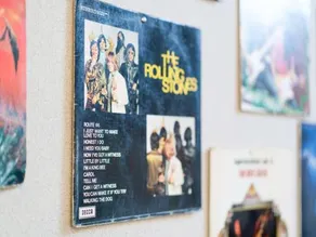 Home With Vinyls, Bikes and Waterways - Image 4