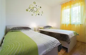 2 Bedroom Awesome Apartment In Labin - Image 2
