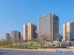 Lavande Hotel Xingning High Speed Railway Station Hotel - Image 4