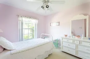 Serene & Attractive Heated Pool Spa Home - Image 3