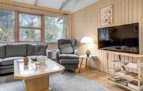 8 Person Holiday Home in Nexo - Image 5