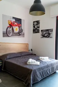 Italian Piston House - Image 5