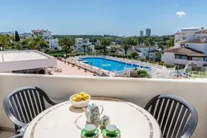 Lovely apartment in great location - Image 1