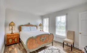 Elaine's Cape May - Image 2
