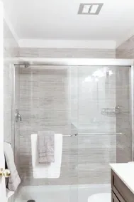Modern, Luxurious Apartment near Downtown Ottawa - Image 4