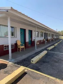 Budget Inn - Image 2