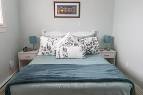 Annie's Landing - Image 4