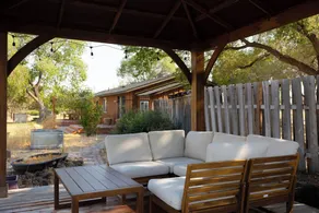 Smith Rock Base Camp Sleeps 6 - Image 3