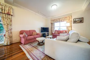Glenelg Beach Stylish 2 Story Townhouse Sea View - Image 3