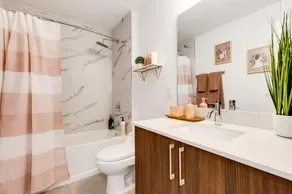 New 2Bed 2Bath Next to Jackson Memorial Hospital - Image 2