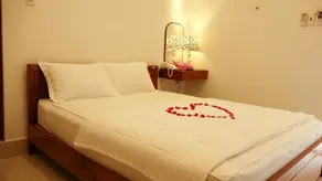 Hotel 17 - Image 3