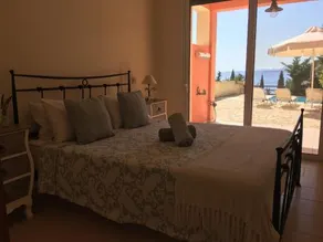 6 Emerald Bay - Image 2