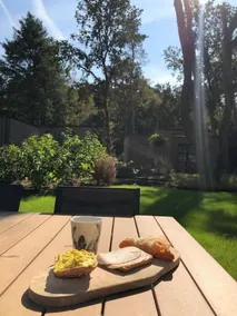 Delightful luxury 2 bedroom holiday home in nature - Image 4