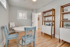 Lakefront Retreat - Image 5