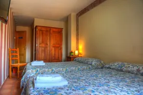 Hotel Redecilla del Camino - Image 5