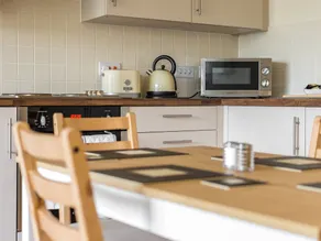 River Ouse Apartment - Image 2