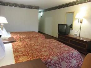 Governor's Inn & Suites - Image 5