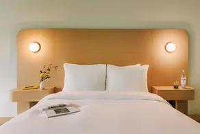 Clarion Suites Maingate - Image 5