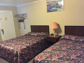 Shamrock Motel - Image 2
