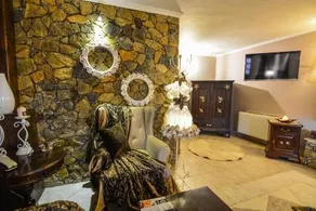 Dryades Suites - Image 3