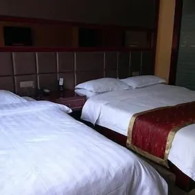 Wutaishan Yuanfeng Hotel - Image 4