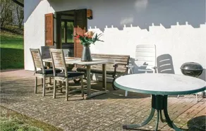 Four Bedroom Holiday Home in Kirchheim - Image 2