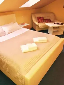 Spare Hotel - Image 3