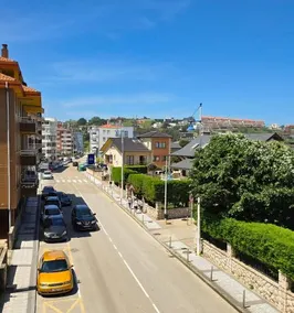 Preciosa casa ubicada en primera línea de playa. Ideal para familias: cuenta con 3 dormitorios y 1 baño - Image 4