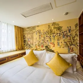 Imperial Palace Club - Image 2