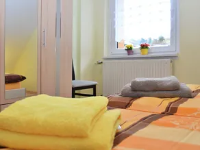 Lovely Holiday Home in the Thüringer Forest With Balcony, Deckchairs and Barbecue Area - Image 2