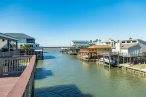 Waterfront Haven - Beautiful Bay Home with 2 Boat Slips! - Image 2