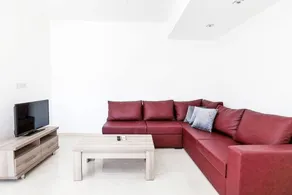 Flat With Shared Pool and Nature View in Kyrenia - Image 4