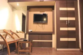 Hotel Golden City - Image 3