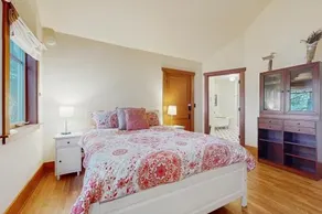 Port Townsend Perfection - Image 4