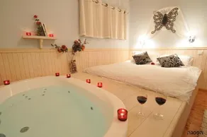 Hen Chalet & Suites in Had Nes - Image 5