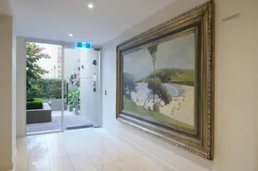 Premium 2 Bedroom Garden Apartment - Image 5