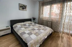 Apartment 32 - Image 2