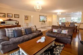 The Summer House Retreat - Image 2