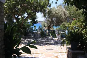 Blue Horizon Studios & Apartements - Image 2